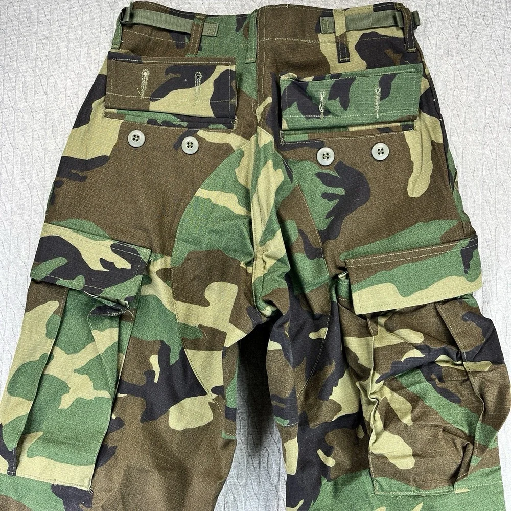 V-45 Army‎ military pants new without tags Men/women (S) double knee cameo cargo